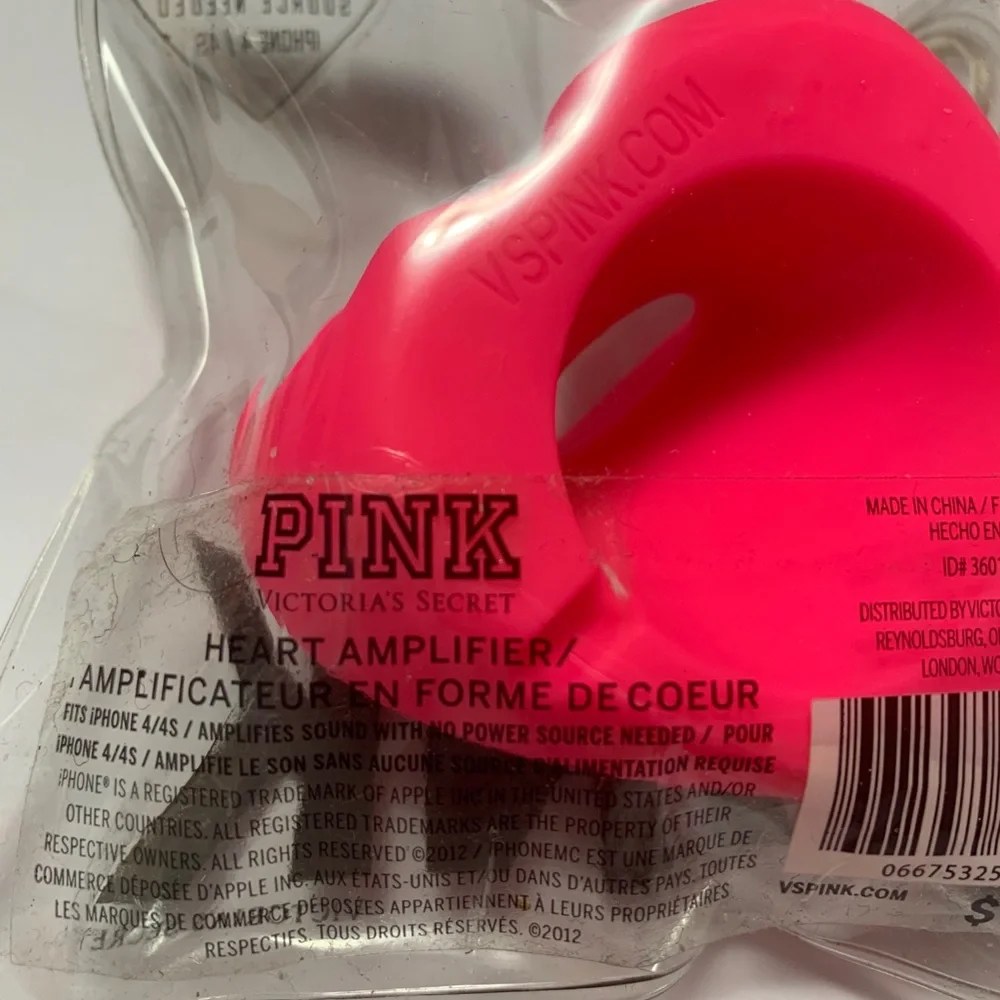 Pink amplifier speaker heart shape fits iPhone 4/4S nwt good gift